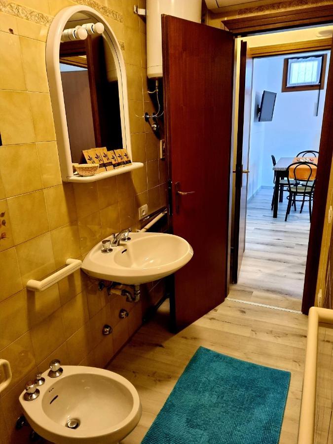 Apartament 1282 Torri Del Benaco Exteriör bild